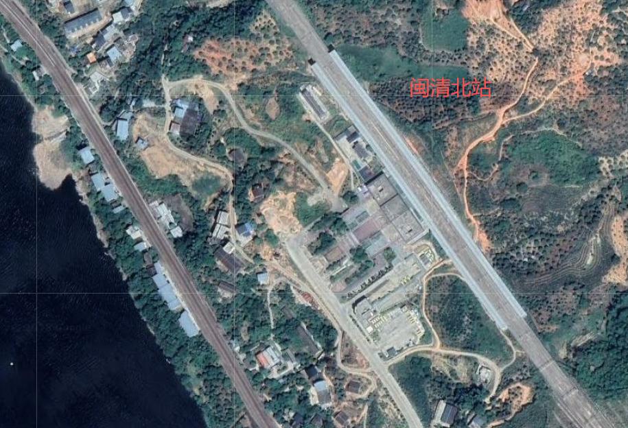 闽清北站位于闽清县东桥镇，是合福高速铁路上的一个中间站（站场规模为2台4线），它