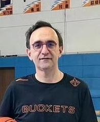 看了乌戈•洛佩斯的微博，真是五味杂陈。辽宁男篮U22主教练乌戈•洛佩斯，在率领