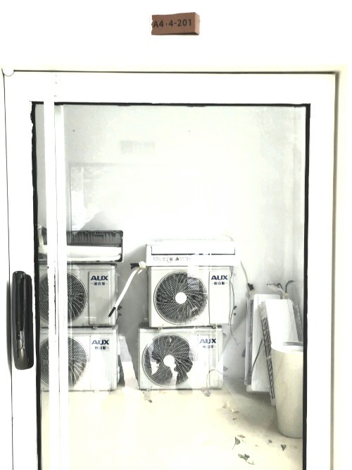 #副院长李春林相关活动链接已删除#【#快递员称李春林公司两天前已搬走#】近日，大