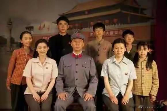 父母爱情真的只是歌颂赞美爱情吗？看看男主江德福的五个子女就知道了。1.老大江卫