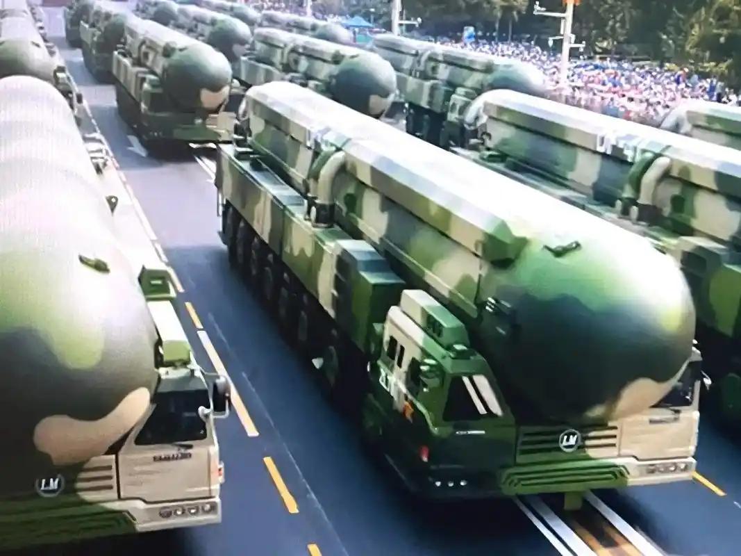 一枚东风41洲际导弹，居然要25亿人民币！7亿元左右的歼20，能买三架都不止，而