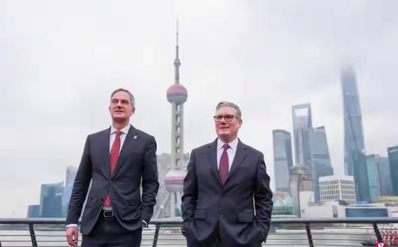 果然，手握23亿的斯塔默，抵日后全程敷衍，看不上高市的三瓜两枣1月31日，结