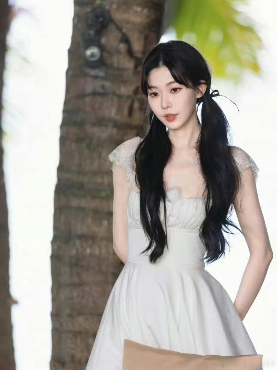 现在的恋综已经卷成这样了吗？这条件比很多女明星还好了吧。​​​