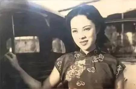 1942年的天津，女汉奸刘四姐坏事做绝，手上沾满了鲜血。这天，几个日本人找她说
