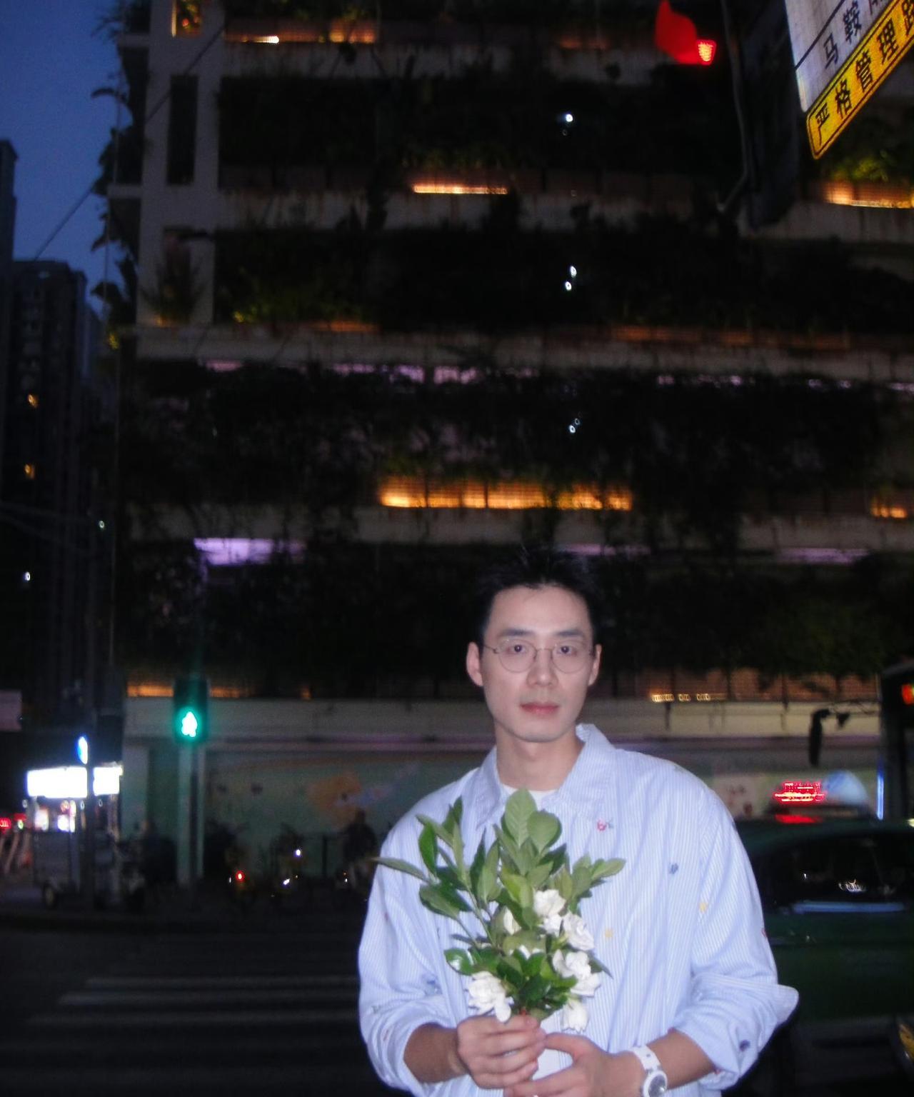 有人问顿顿会焦虑吗？顿顿说会焦虑的，害怕自己哪一天突然就没有流量了。