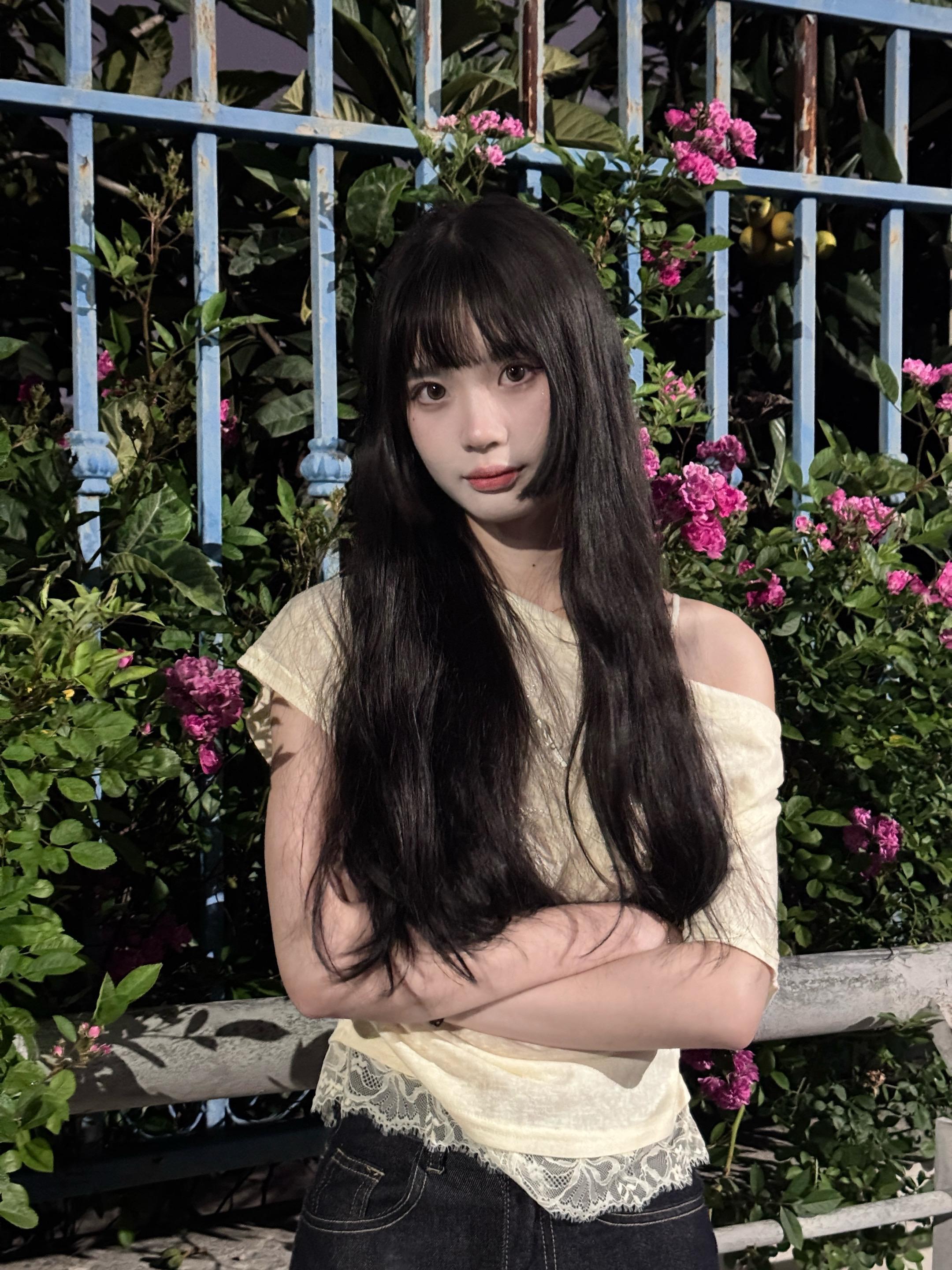 有人形容我像木头 我并未在意 我觉得木头会燃烧的更久