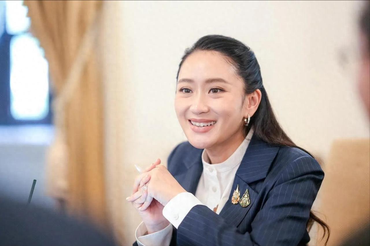 洪森千算万算，竟然没算到佩通坦还有绝招，中泰高铁又传来好消息！ 原本，洪森以