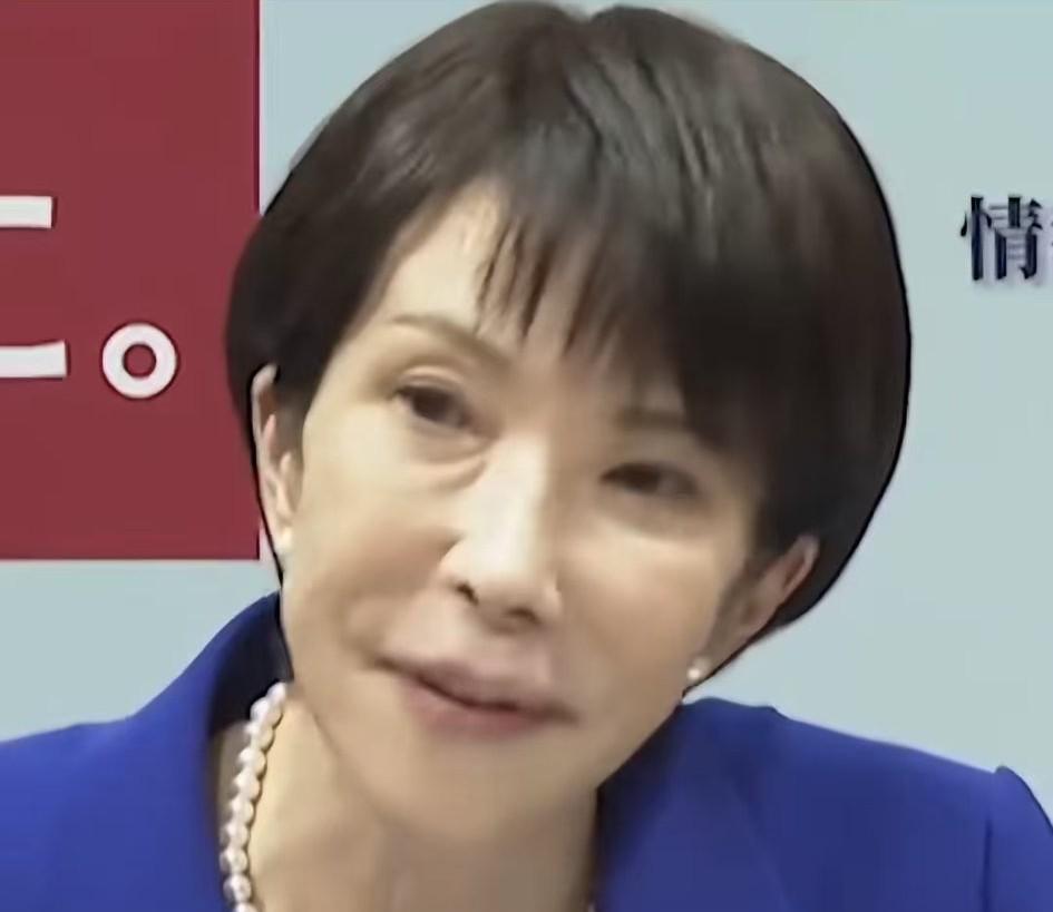 高市早苗43岁才嫁给同是政客的山本拓，山本拓比她大9岁，二婚。这段中老年婚姻也