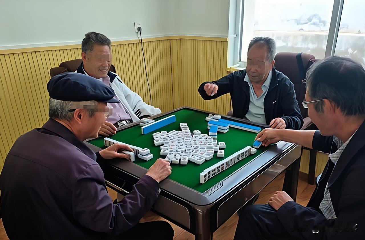 “打牌摊上事了！”宁夏宁武，一七旬大爷打牌时，因不满牌友悔牌，双方发生了冲突。在