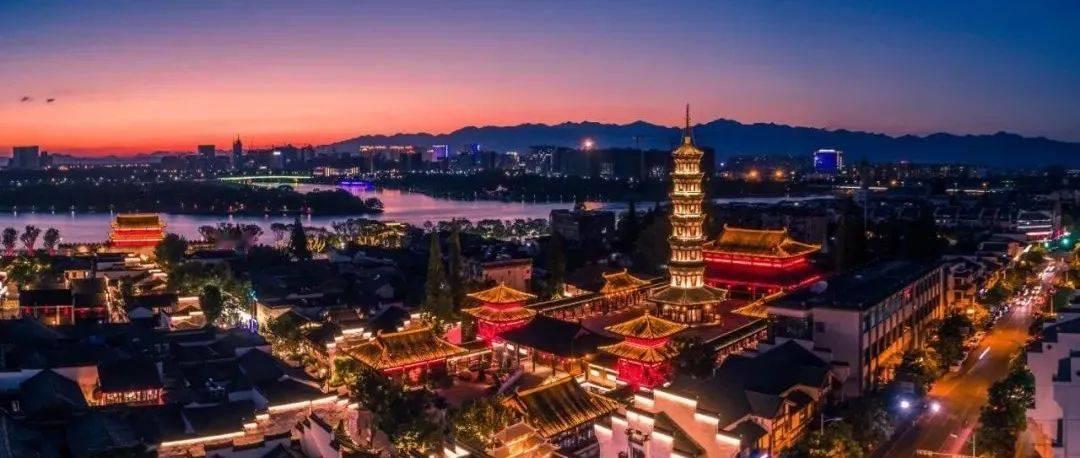 2015年10月，衢州市房价均价7753元；2016年10月，衢州市房价均价8