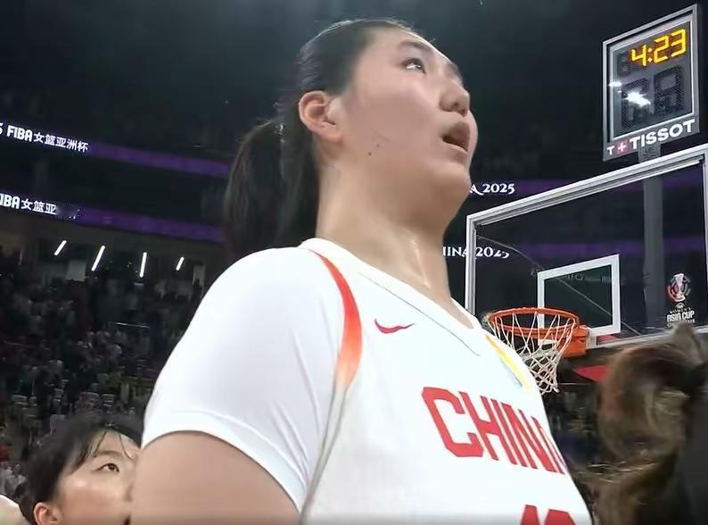张子宇让宫鲁鸣练废了。中国队和西班牙尤文图特队进行了两场热身赛。中国队无战术无