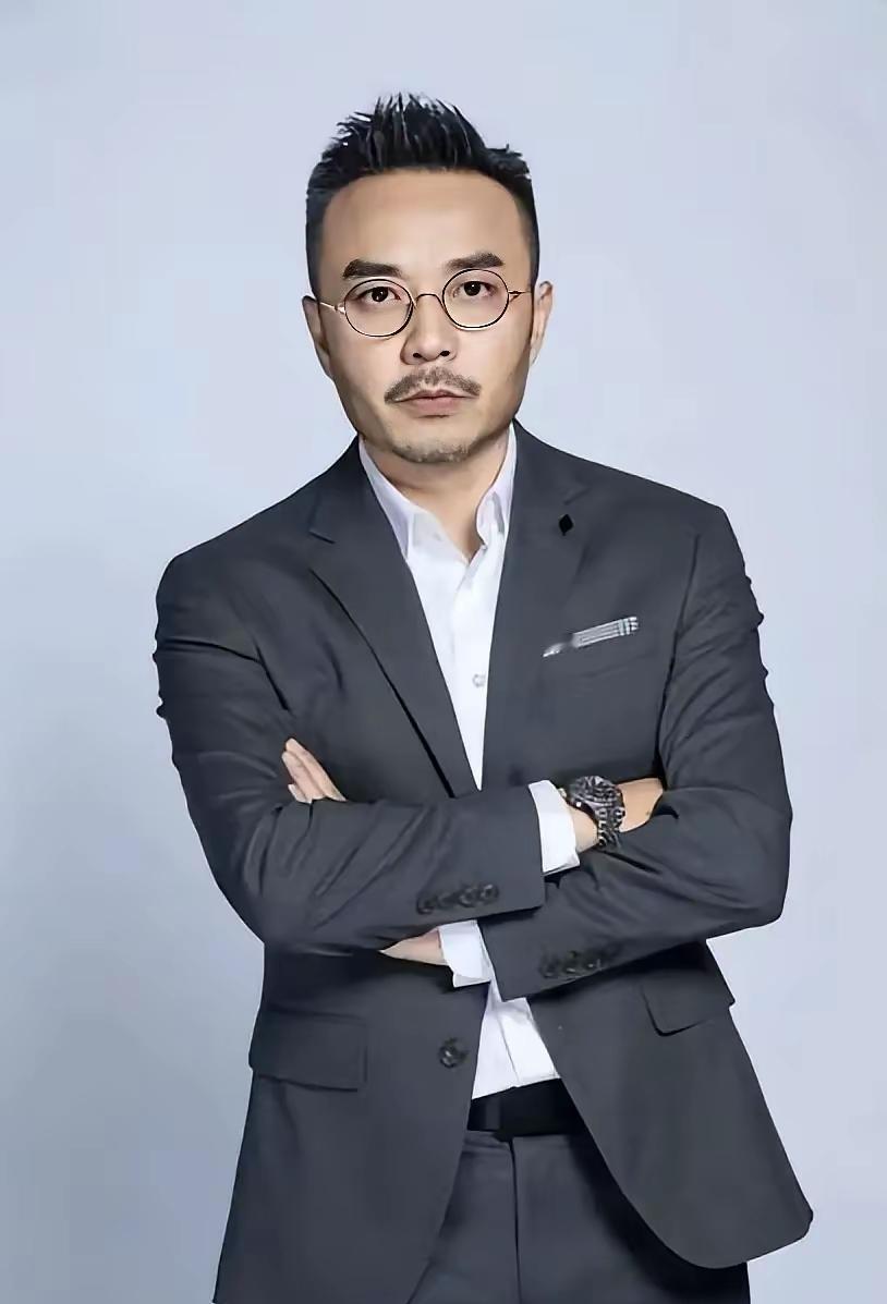 汪涵和《监狱来的妈妈》的导演秦晓宇，是多年老搭档。两人之前合作过两部作品，