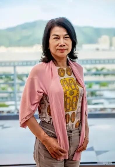 曹德旺说了句实话：培养一个董明珠这样的人，砸一两亿都没用，你换个人去当格力董事长