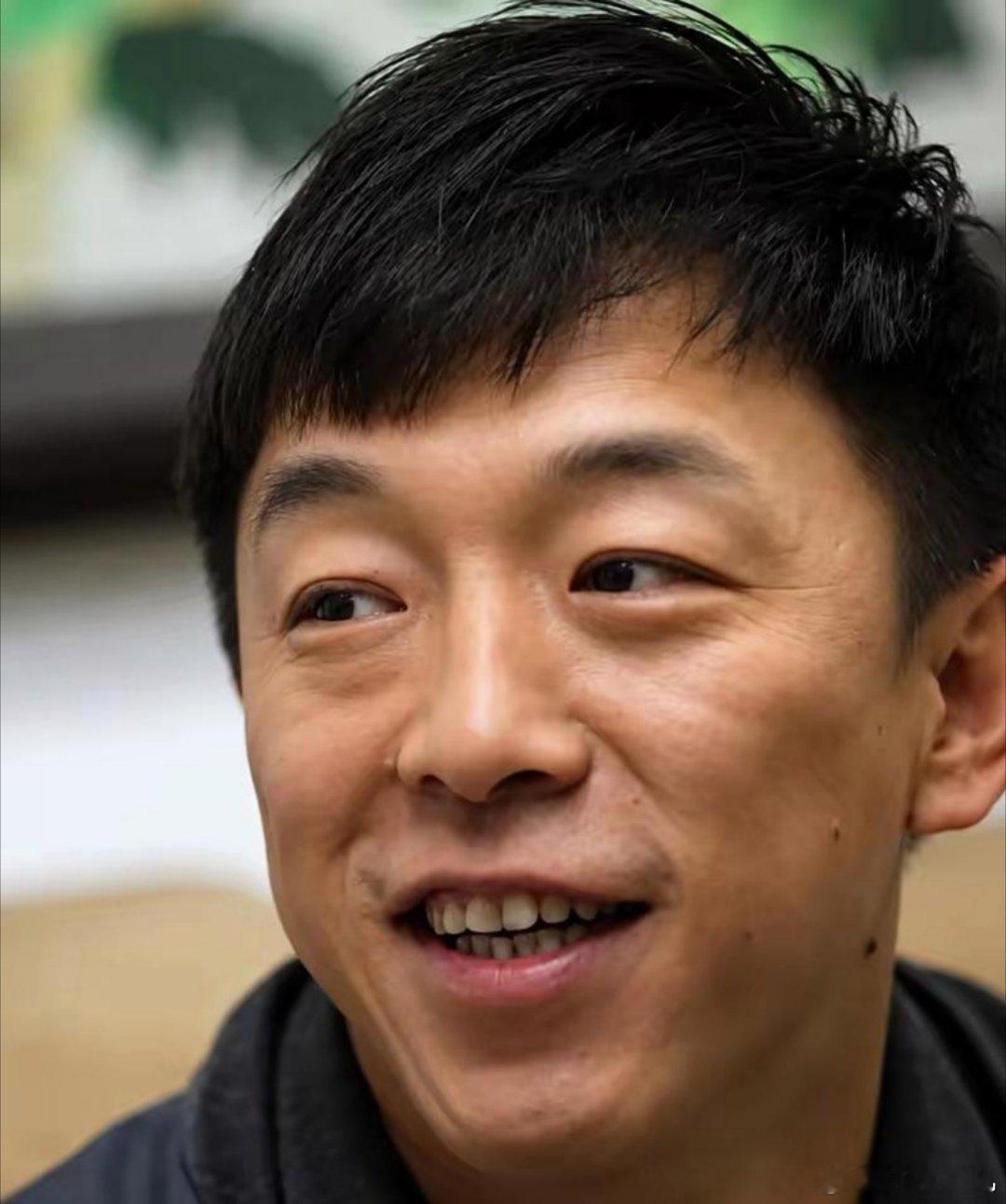 黄渤为什么不香了，看懂王宝强和沈腾你就明白了曾经的喜剧铁三角，一个王宝强，闷声拍