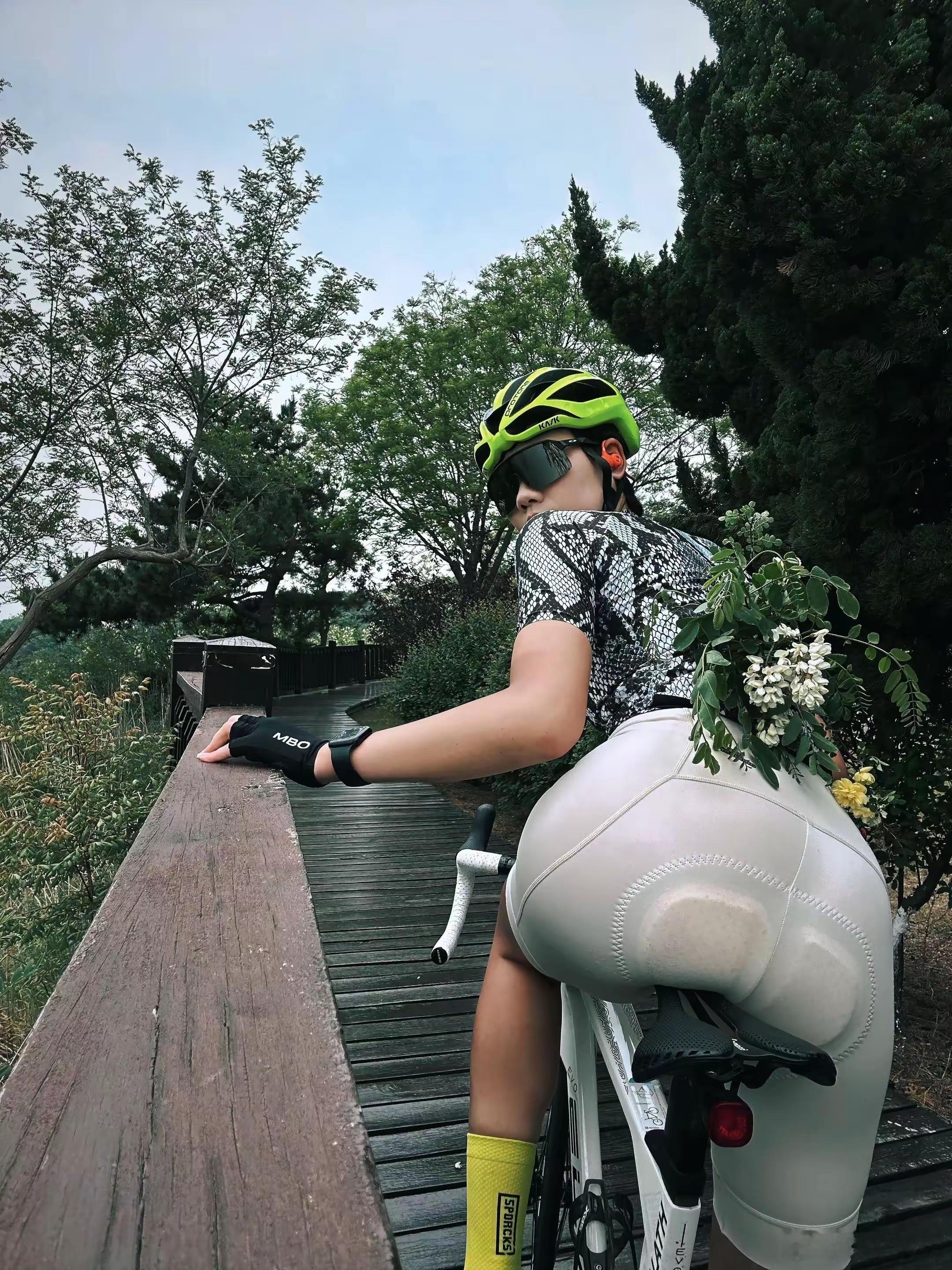 端午骑行，公路精灵。[玫瑰]​​​