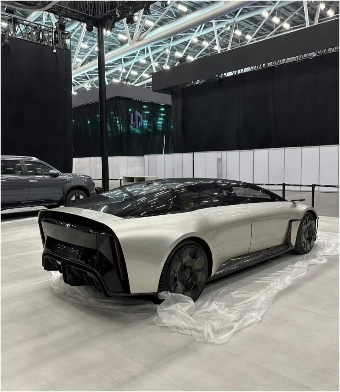 理想“被剽窃”风波：车圈抄袭争议背后，原创与跟风的博弈“糟糕，我们的设计被