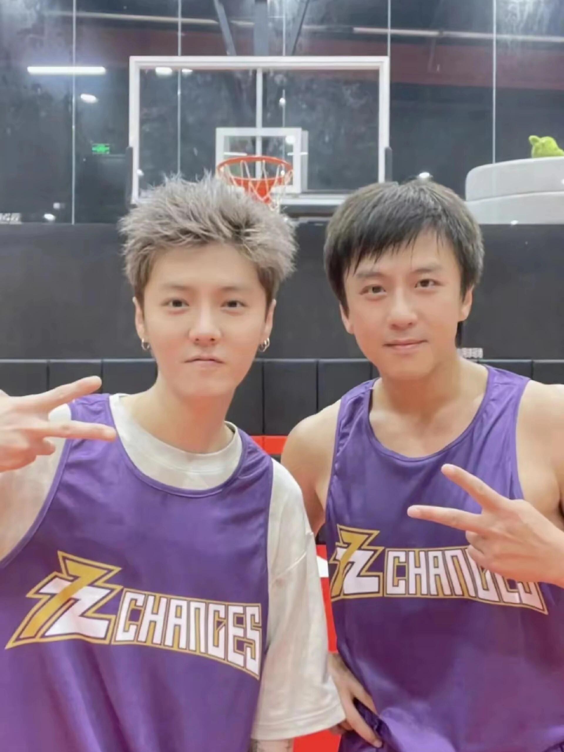 五哈6阵容海报鹿晗五哈6海报我滴超鹿赫终于回归了！！！