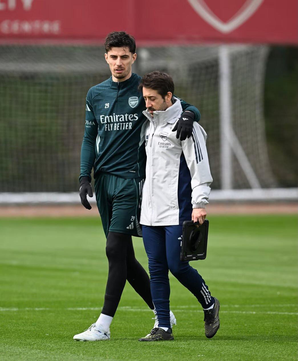 训练备战阿森纳vs伯恩茅斯英超联赛