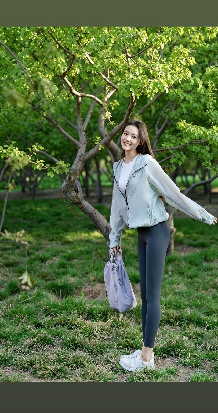 夏日生活打卡季分享美女穿搭服饰晒出你的今日穿搭配美女们快来分享自己的穿搭吧！