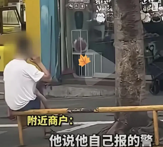 四川内江停车杀人案说白了就是一时冲动：​凶手刺伤对方后没有逃跑，淡定的坐在护栏
