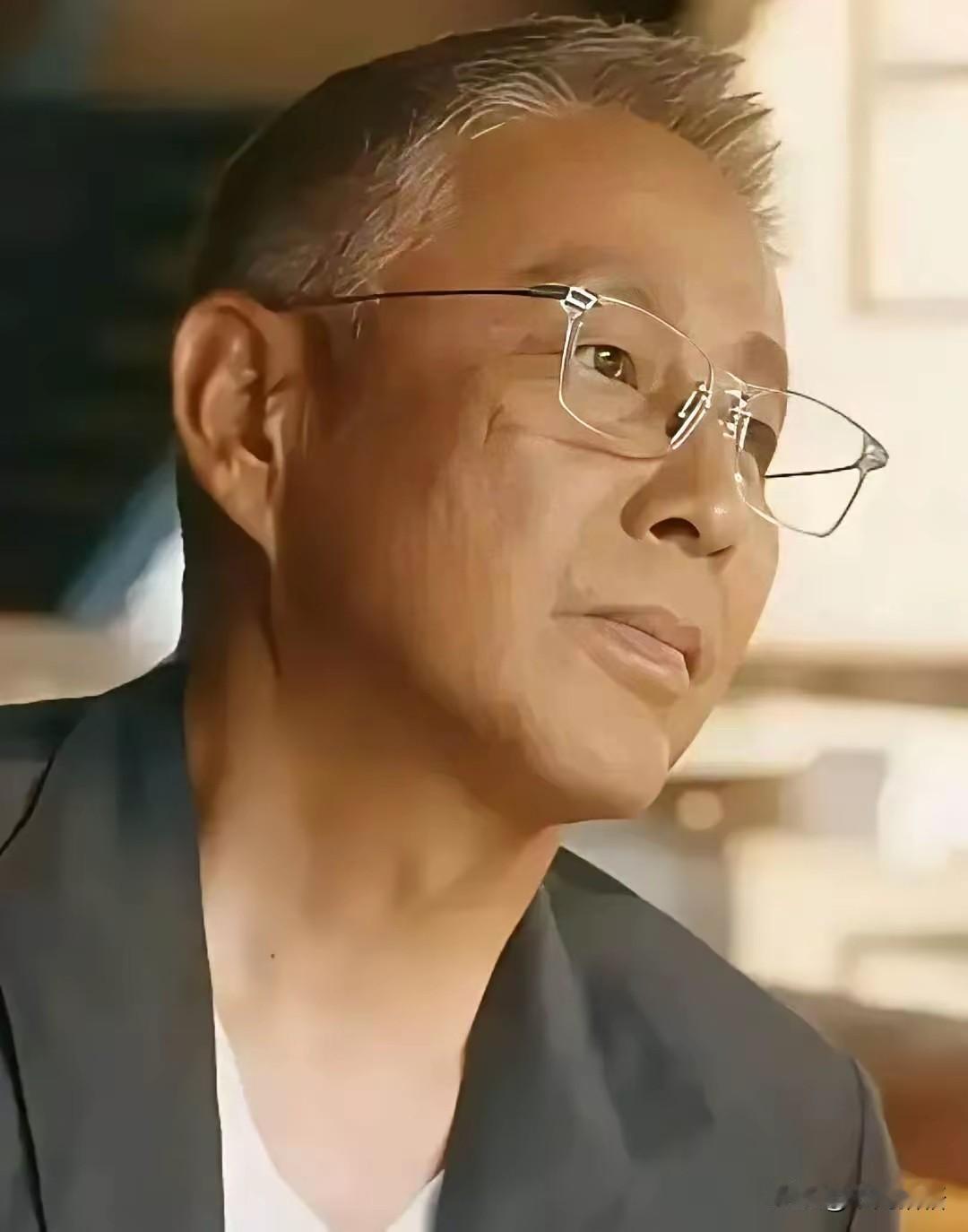 陈道明说得很通透：“人老了，最心酸的不是生活清贫，身体抱恙，而是突然有一