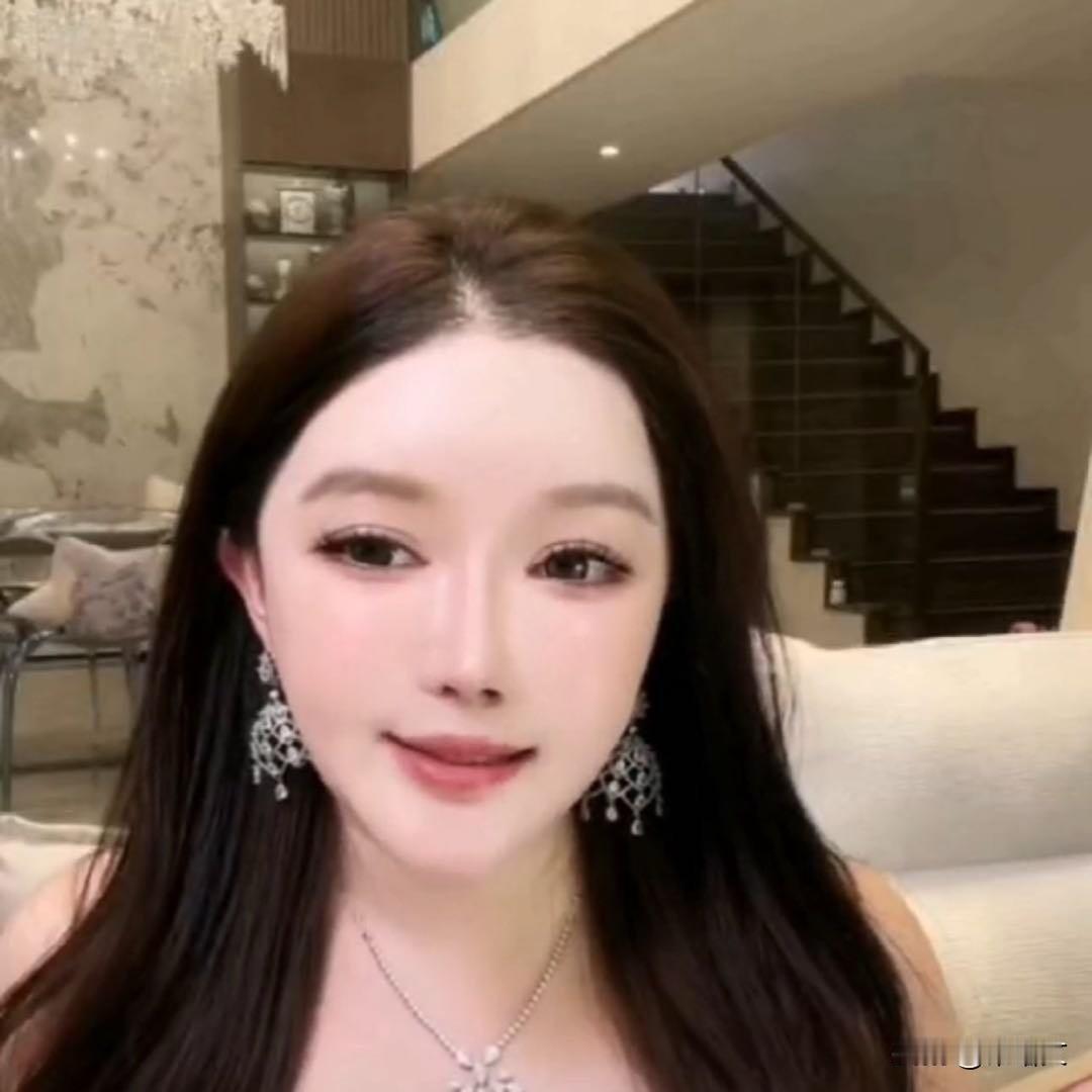 叶珂闺蜜曝八位数分手费!这瓜爆出来,黄晓明躺着中枪?网红圈这瓜也太劲爆了!