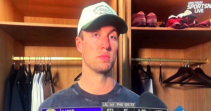 看到身边站着勒布朗，心里就踏实了！湖人球员卢克·肯纳德赛后采访，直接把话