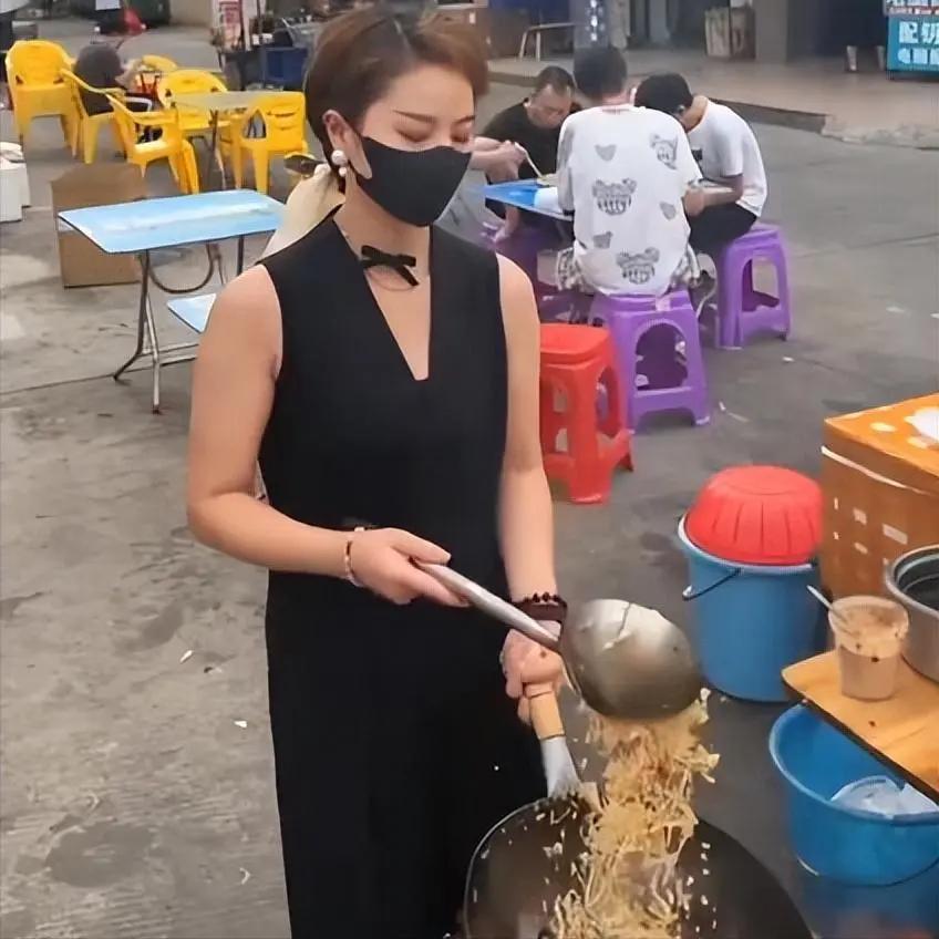 很多人看到90后单亲妈妈摆地摊年入千万的新闻，第一反应是：不可能吧？其实有