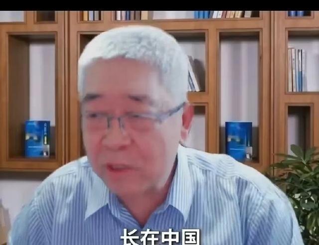 北大教授乔晓春被全网批评其崇洋媚外之后，彻底愤怒了！他专门录视频对此进行了反驳。
