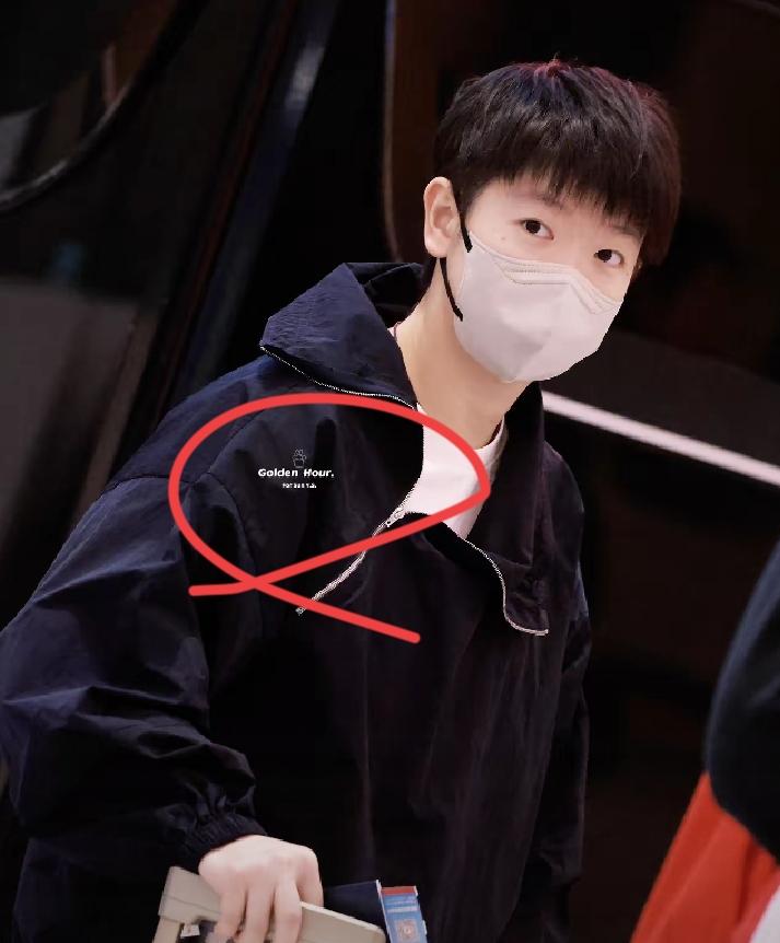 我的天！孙颖莎这波穿搭杀也太绝了吧！以前总看她穿运动服征战赛场，没想到换