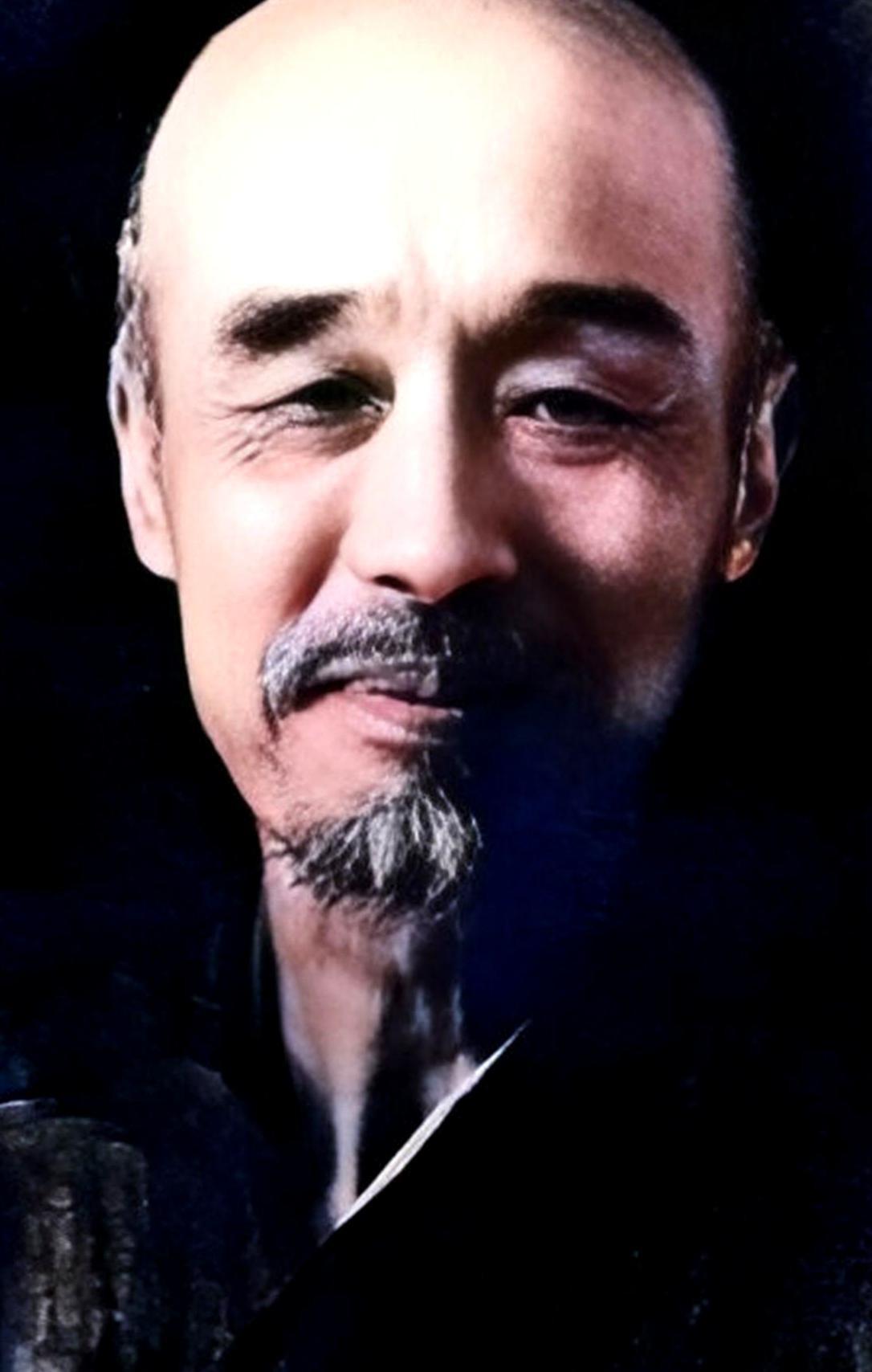 1942年，弘一法师预感到生命将尽，毅然再度辟谷修行，每日仅以清水米汤度日。不出