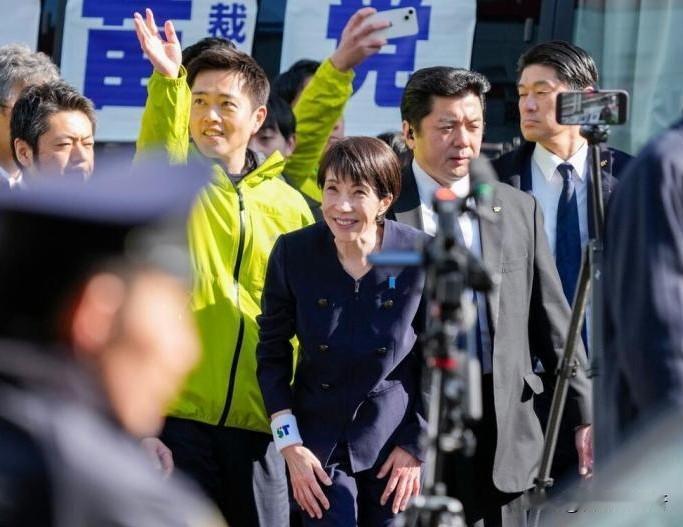 湾湾很开心为什么？因为日本高市早苗提前结束国会现在日本的民调显示自民党很