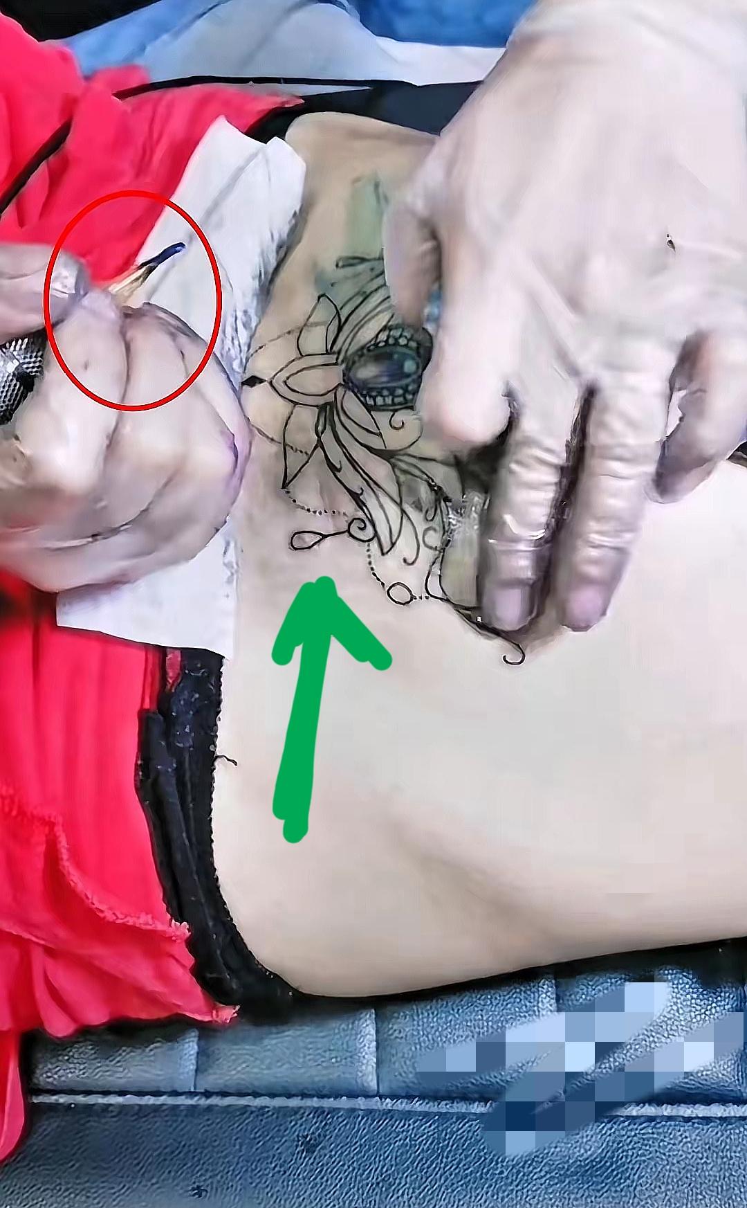 还真是啥人都有，​现在的年轻人做事真的没有底线，​你纹其他地方我都还理解，你