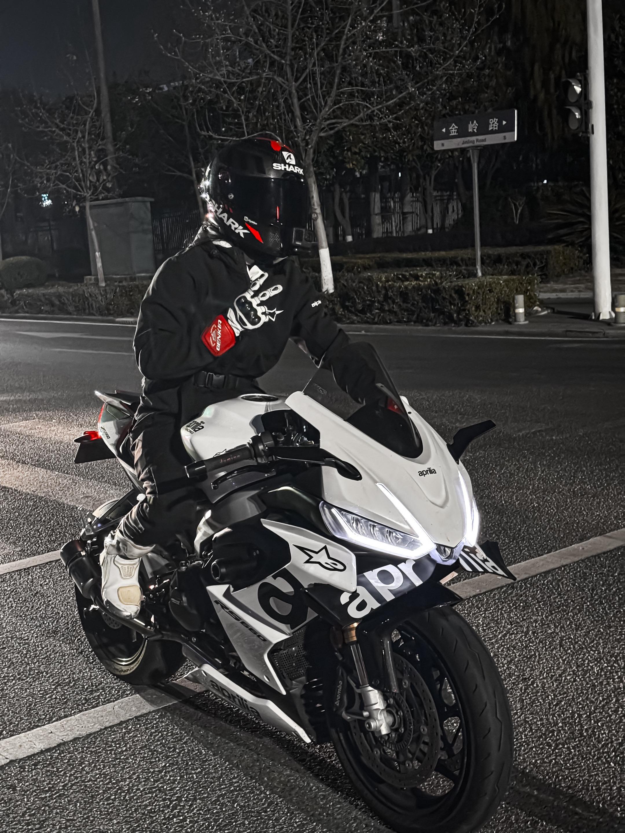 你可以怀疑它的品控  但没办法拒绝它的颜值