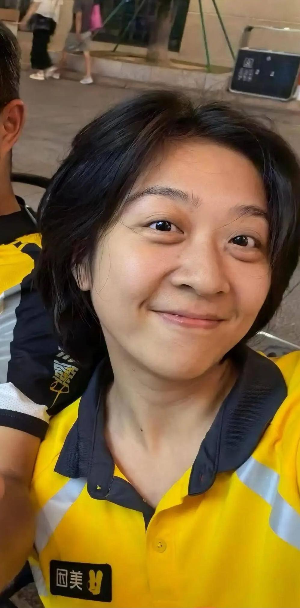 31岁医学女博士刘子涵，曾经的三甲医院精神科医生，如今扎进珠海的烟火里——白天跑