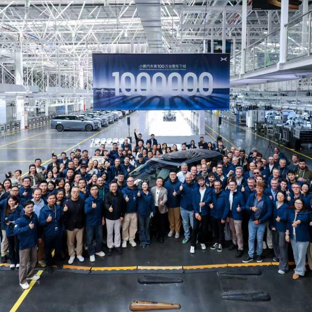小鹏的第100万台也下线了，“百万俱乐部”就差蔚来了？零跑、理想、鸿蒙智行…这