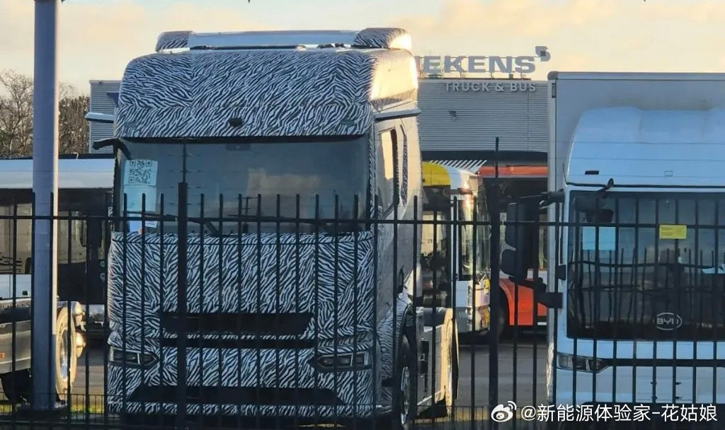 比亚迪杀进欧洲重卡腹地！新一代纯电重卡荷兰路试曝光，直面奔驰硬刚到底！荷兰高速活