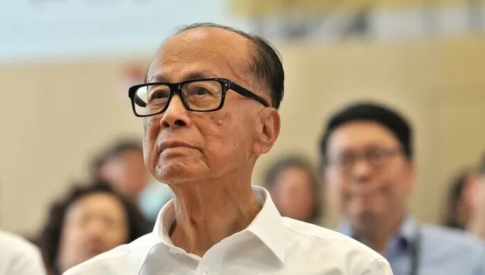 最高166.6亿港元! 李嘉诚再度套现