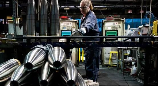 美军武器急需补充库存之际，中方果断宣布稀土涨价，这下白宫傻眼了！ 最近这段时