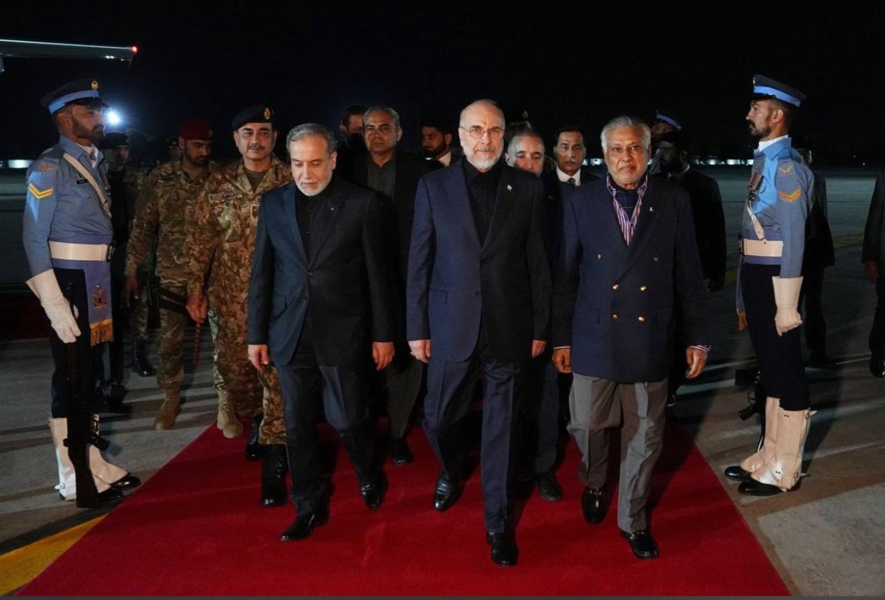 伊朗议长卡利巴夫，看上去就很厉害。事实上，美伊双方虽然都愿意谈，但也都为战争