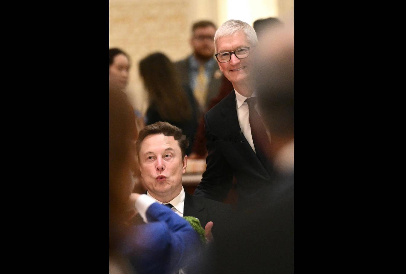 福耀玻璃曹晖出席中方欢迎晚宴是不是昨天晚宴中，出现在雷军找马斯克合影时，坐