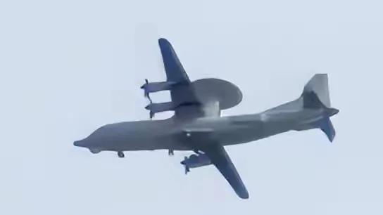 空警-700震撼问世！中国预警机再升级，专为反隐身而生。它基于运-9平台，全
