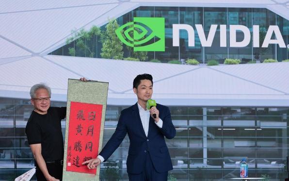 蒋万安这回丢人丢大了！身为台北市长，他满心欢喜地写了幅字送给"AI教父"