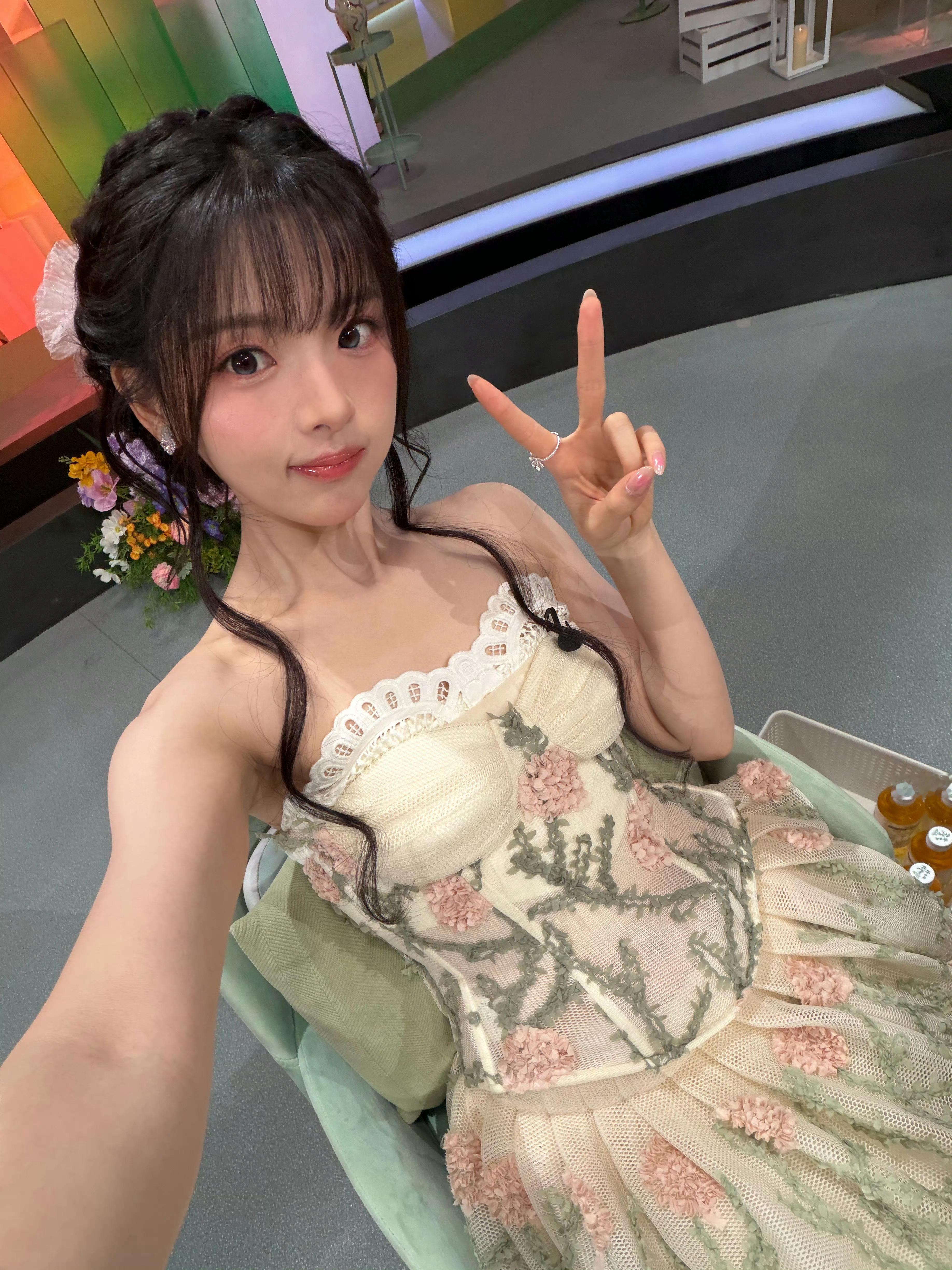 杨超越你在养死士吗杨超越你快迷死我算了