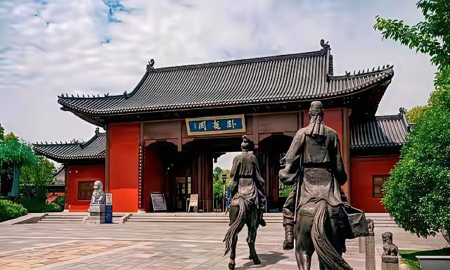 南阳VS襄阳，不止多个诸葛亮一组硬核对比，清晰勾勒出南阳与襄阳的精神文化分