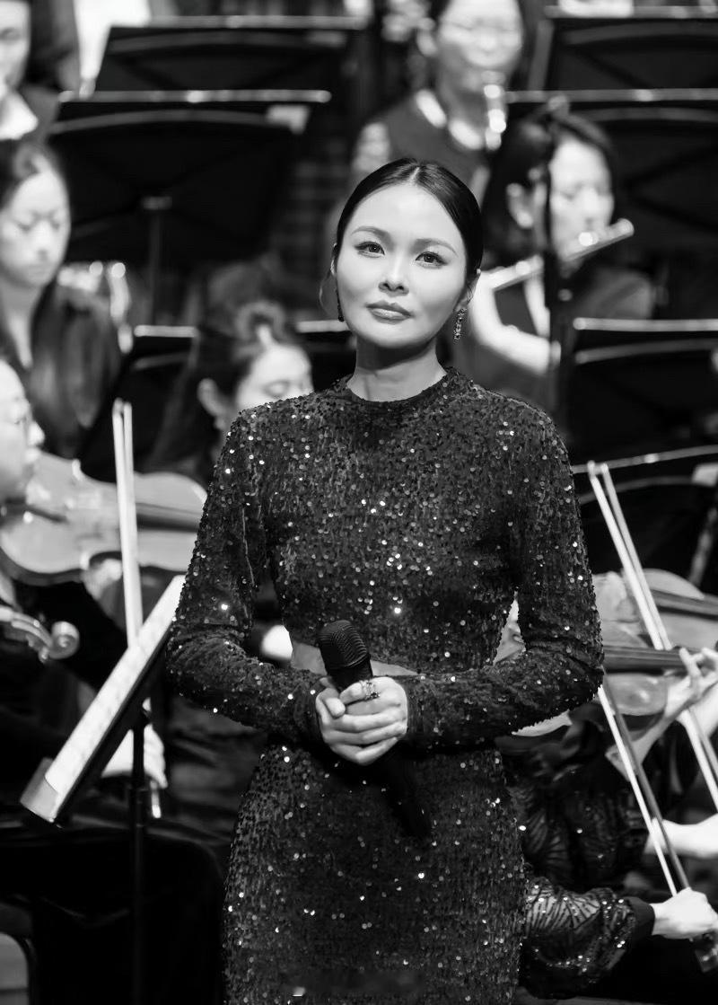 龚爽去世2026年9月4日优秀青年女高音歌唱家龚爽因癌症逝世，年仅37岁。知名