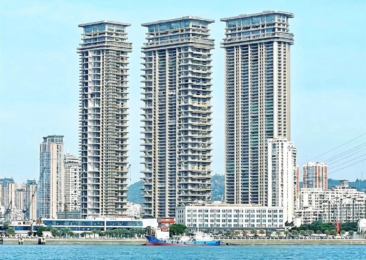 【超10万/平米！福建最贵豪宅出炉】福建最贵的豪宅果然不在省会城市福州！日前，