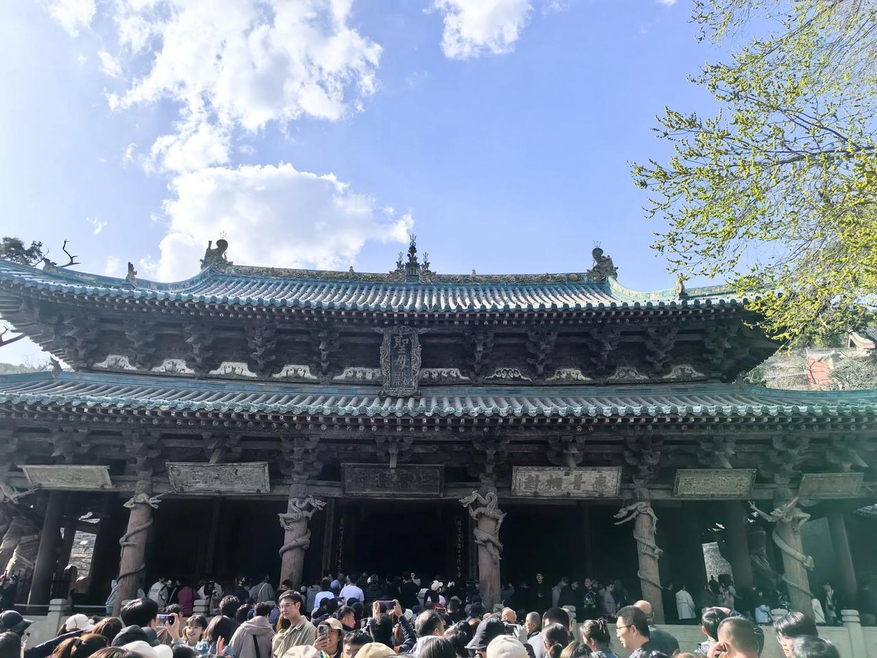 今年五一假期，有5个反常现象，你发现了吗？第一，反向旅游非常火，越来越多的人