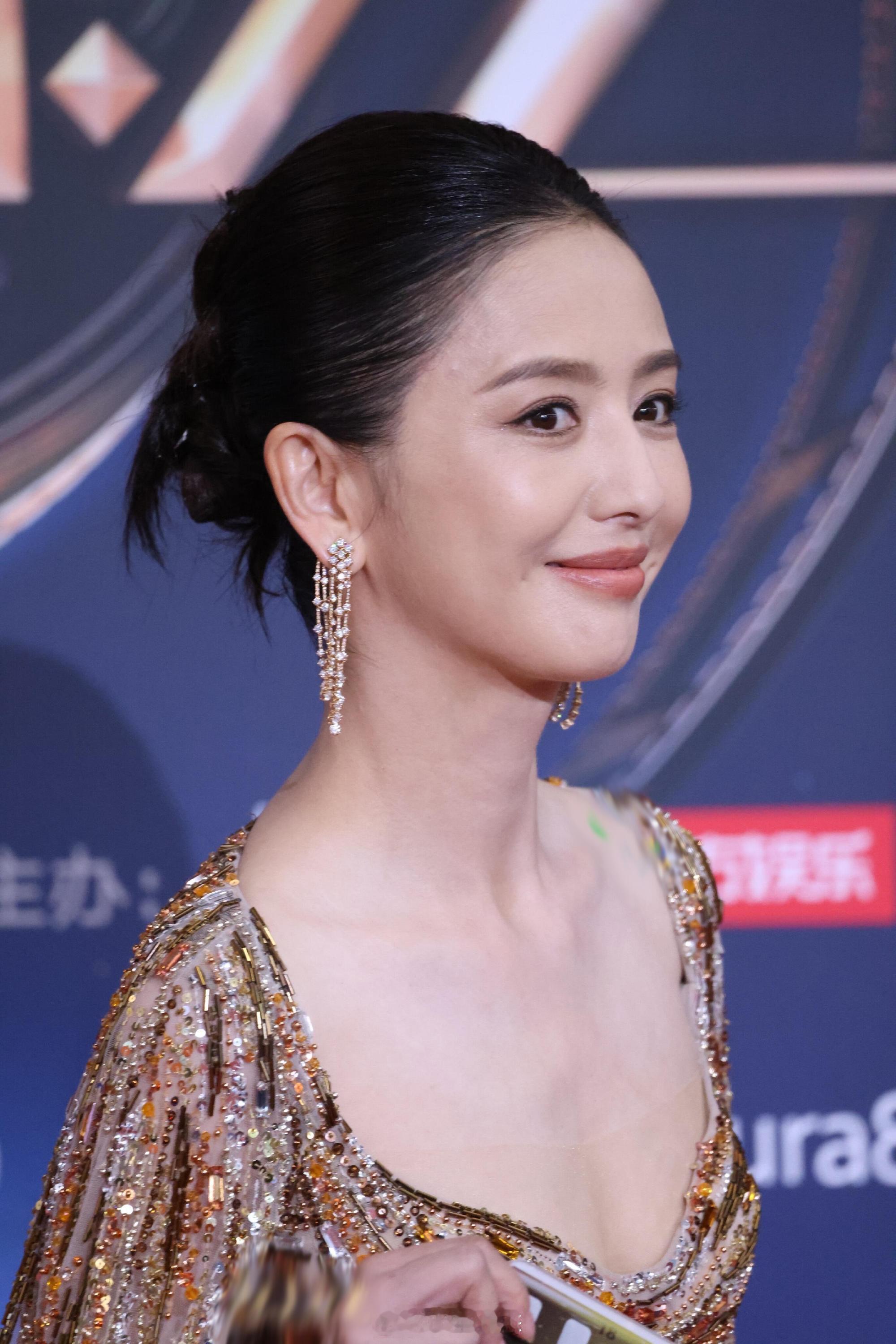 佟丽娅散发着某种味道​​​