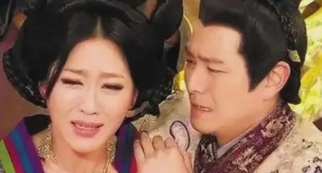 北魏年间，兰陵长公主发现自己的婢女怀了驸马刘辉的孩子。盛怒之下，用鞭子将婢女活活